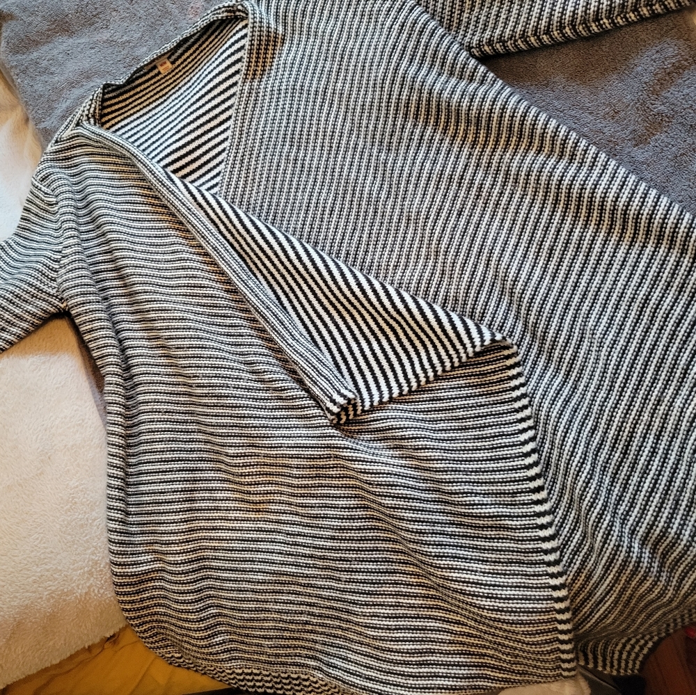 Women's Cardigan Sweater Sz M